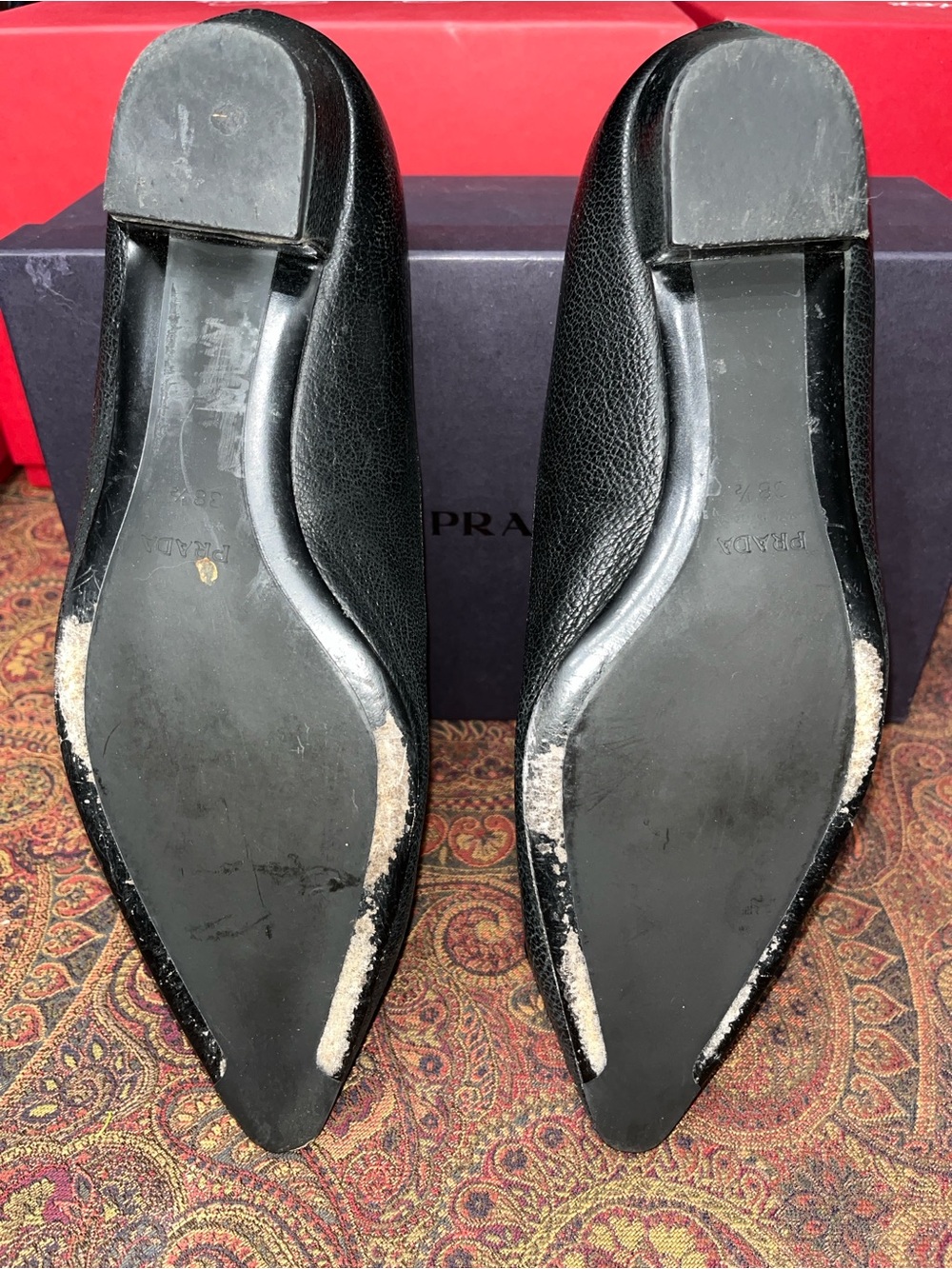 Prada Black Leather Pointed Toe Low Heels with Buckle – Size EU38.5 - Picture 6 of 7